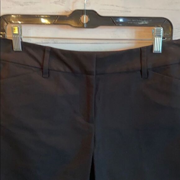 New Ann Taylor crops - Picture 3 of 7